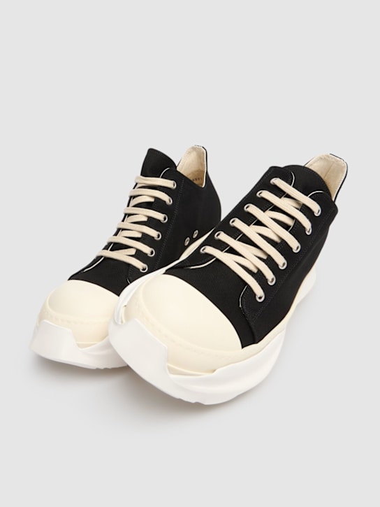 Rick Owens DRKSHDW: Abstract denim low sneakers - Black/Milk - men_2 | Luisa Via Roma