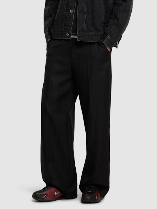 Nike: Sneakers Shox R4 - women_1 | Luisa Via Roma