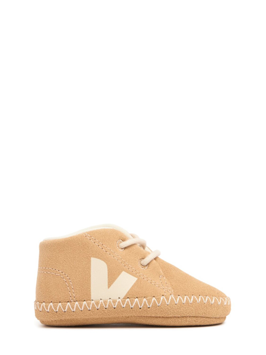 Veja: Chaussures premiers pas en daim - Beige - kids-boys_0 | Luisa Via Roma