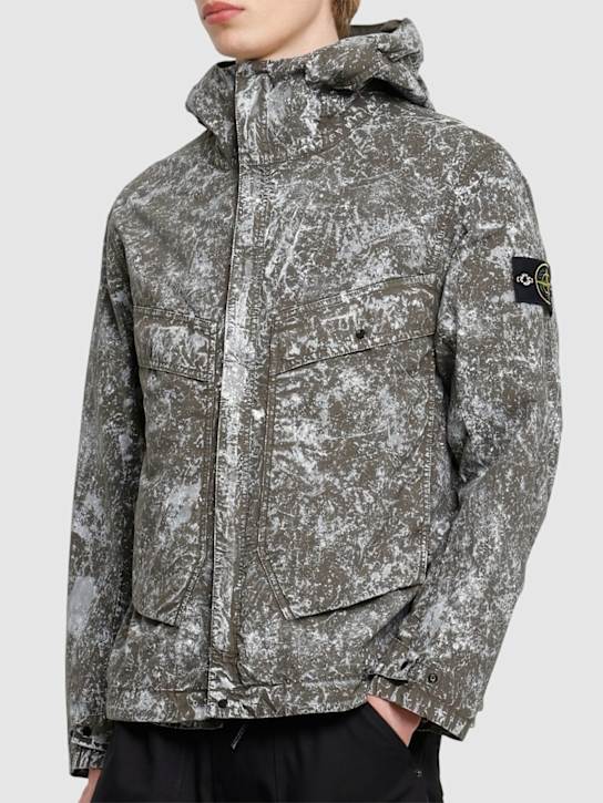 Stone Island: LuisaViaRoma hooded jacket - Verde Militare - men_2 | Luisa Via Roma