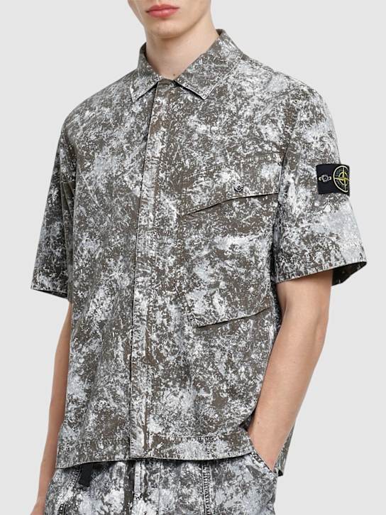 Stone Island: LuisaViaRoma short sleeve shirt - Verde Militare - men_2 | Luisa Via Roma