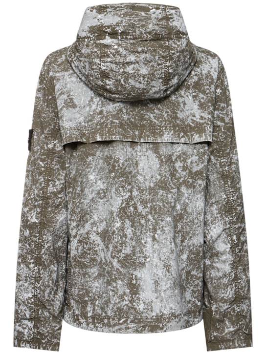 Stone Island: Kapuze aus Technostoff mit Kapuze „LuisaViaRoma“ - Verde Militare - women_4 | Luisa Via Roma