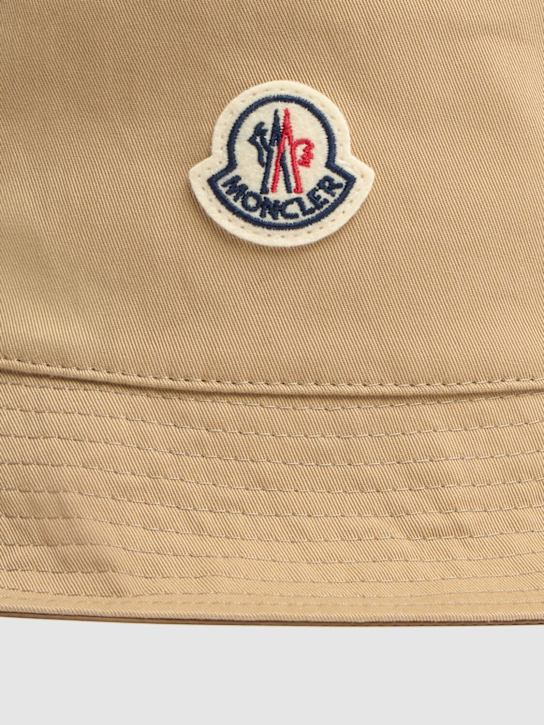 Moncler: Logo reversible cotton blend bucket hat - Beige - men_5 | Luisa Via Roma