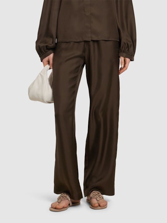 Tory Burch: 10mm Miller suede thong sandals - women_1 | Luisa Via Roma