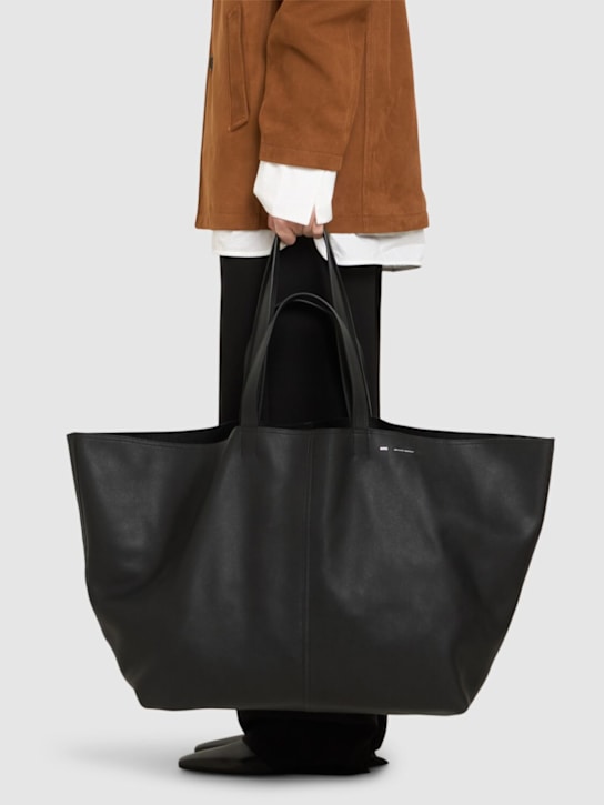 AMI Paris: Midi Maxi smooth leather tote bag - women_1 | Luisa Via Roma