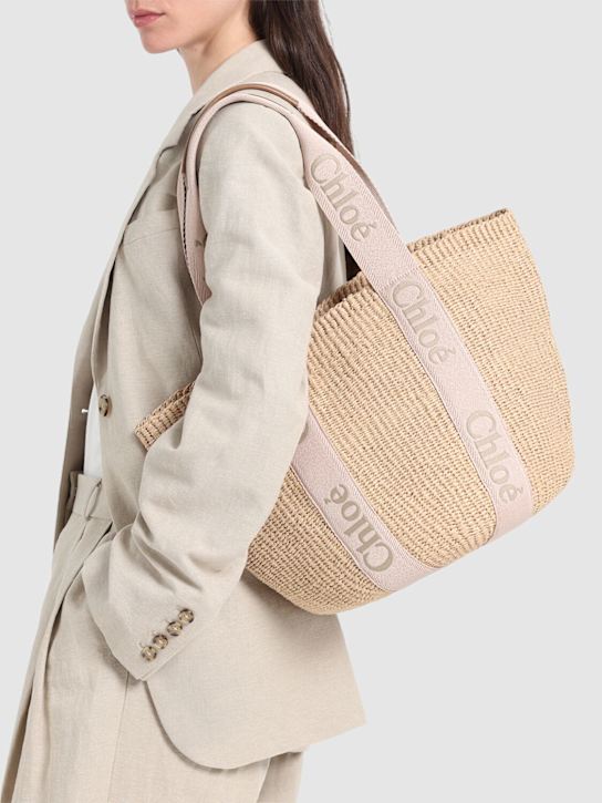 Chloé: Large Woody raffia tote bag - women_1 | Luisa Via Roma