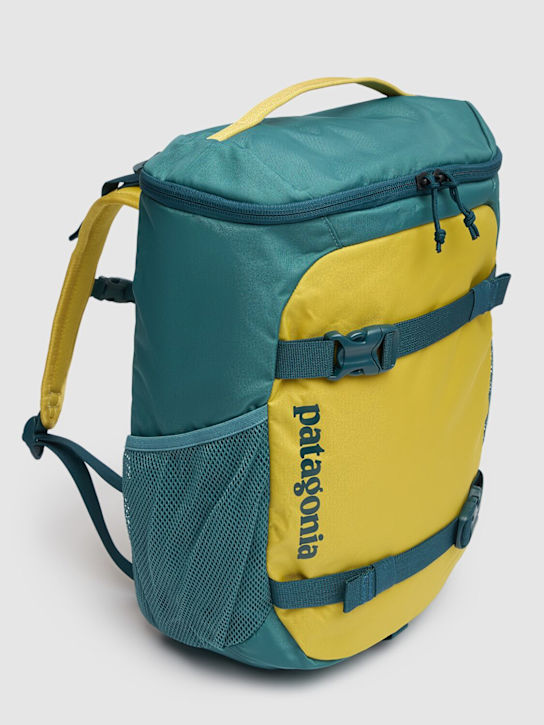 Patagonia: 18L Recycled tech backpack - Green/Yellow - kids-boys_1 | Luisa Via Roma