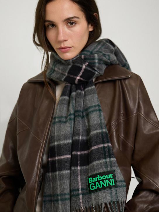 BARBOUR: Sciarpa Barbour x Ganni in lana tartan - women_1 | Luisa Via Roma
