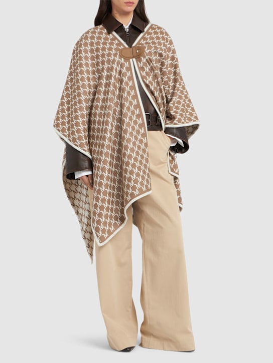 Max Mara: Editti wool blend cape - women_1 | Luisa Via Roma