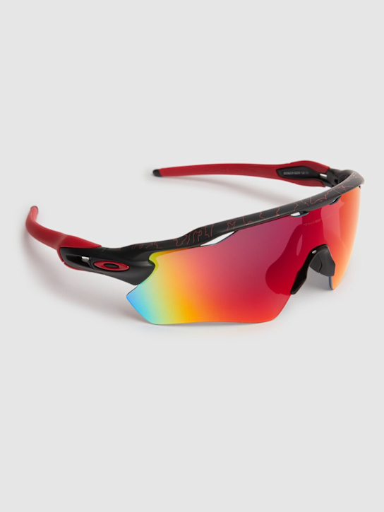 Oakley: Rader EV Path mirrored sunglasses - men_1 | Luisa Via Roma