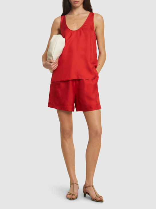 Loulou De Saison: Arl elastic waistband silk shorts - Red - women_1 | Luisa Via Roma