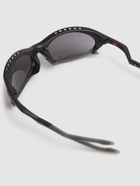Oakley: Plantaris sunglasses - Matte Black - men_3 | Luisa Via Roma