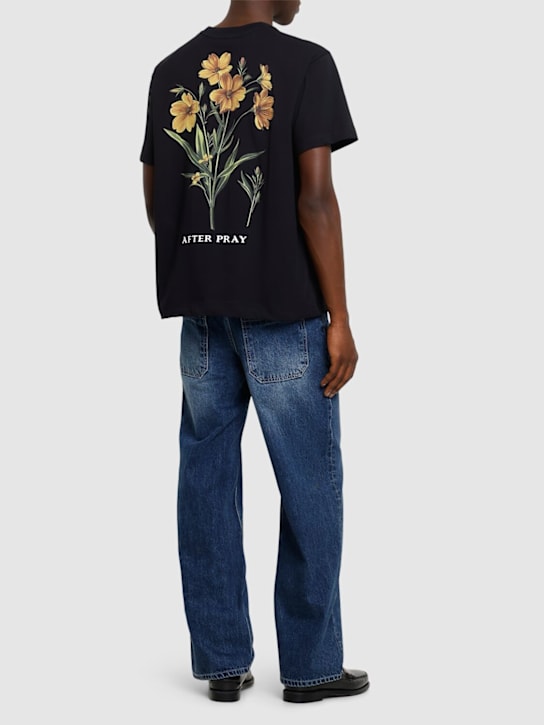 After Pray: Rear flower t-shirt - men_1 | Luisa Via Roma