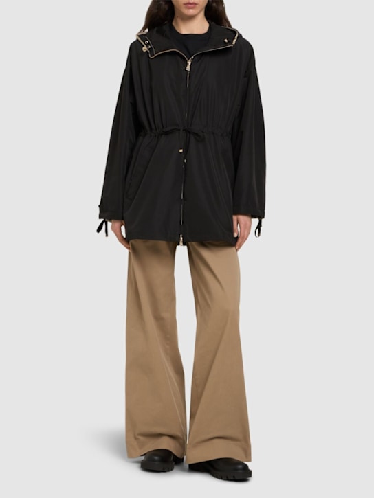 Moncler: Saverne long tech parka - women_1 | Luisa Via Roma