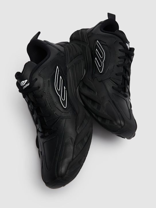 Balenciaga: Monday皮革&合成纤维运动鞋 - 黑色 - men_4 | Luisa Via Roma