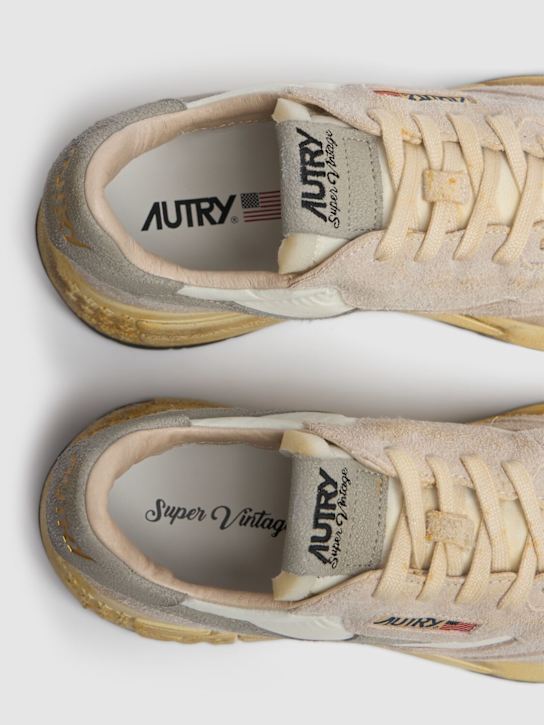 Autry: Reelwind Supervintage Low sneakers - White/Beige - men_3 | Luisa Via Roma