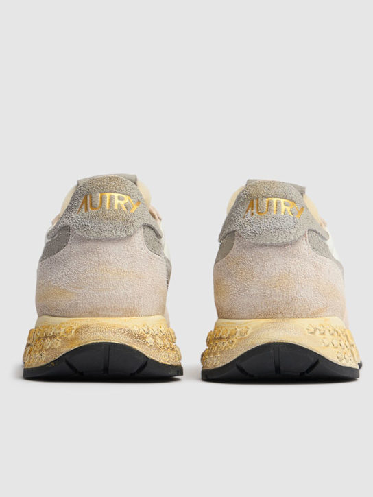 Autry: Reelwind Supervintage Low sneakers - White/Beige - men_4 | Luisa Via Roma