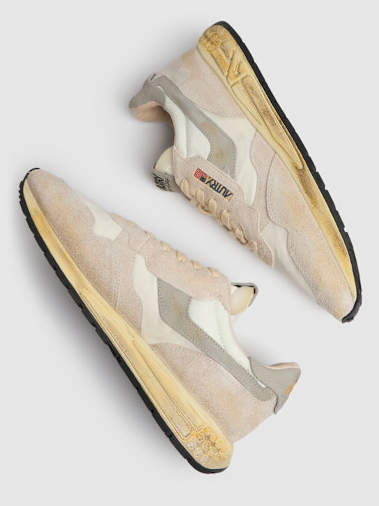 Autry: Reelwind Supervintage Low sneakers - White/Beige - men_2 | Luisa Via Roma