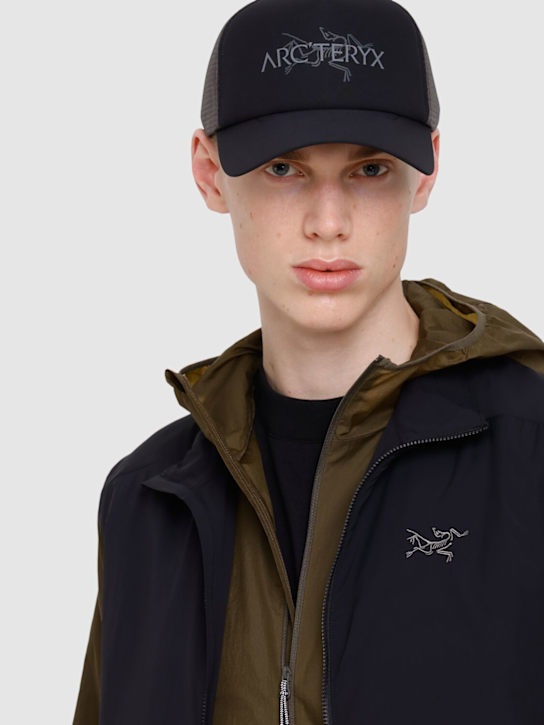 Arc'teryx: Bird Word Trucker hat - men_1 | Luisa Via Roma
