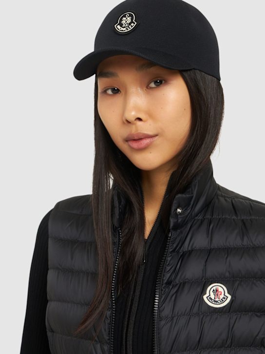 Moncler: Cappellino baseball in nylon CNY - Nero - women_1 | Luisa Via Roma