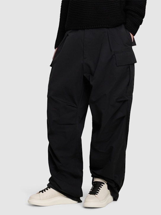 McQueen: Oversized leather sneakers - Off White/Black - men_1 | Luisa Via Roma
