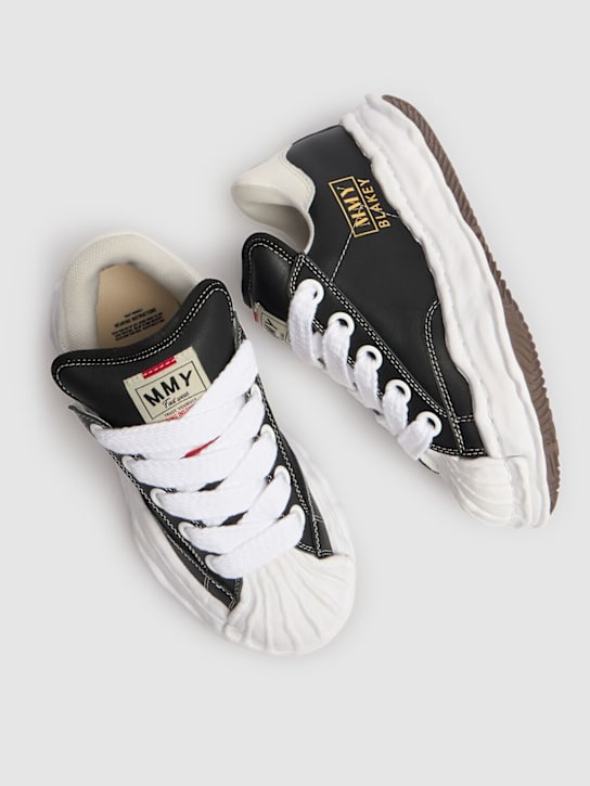 Mihara Yasuhiro: Blakey leather low top sneakers - women_1 | Luisa Via Roma