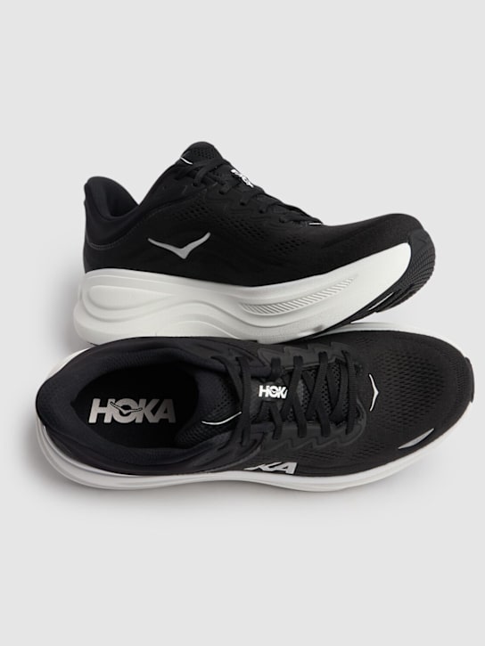 Hoka: Bondi 9 sneakers - Black/White - men_4 | Luisa Via Roma