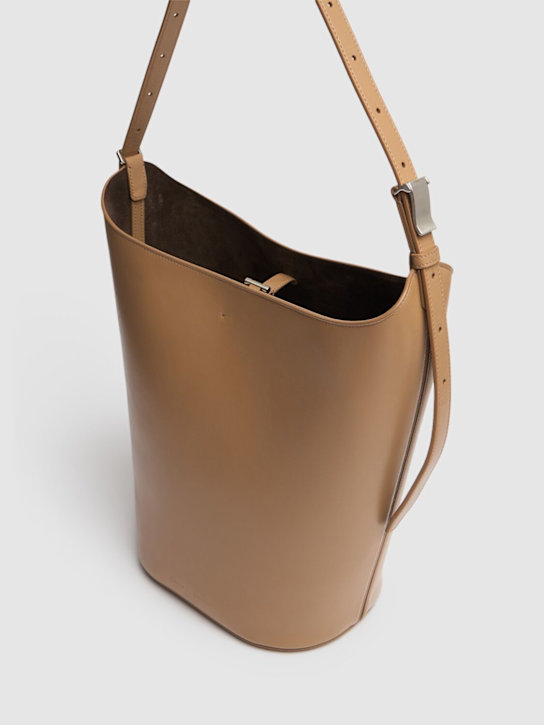Proenza Schouler: Brant光滑皮革水桶包 - Cumin - women_2 | Luisa Via Roma