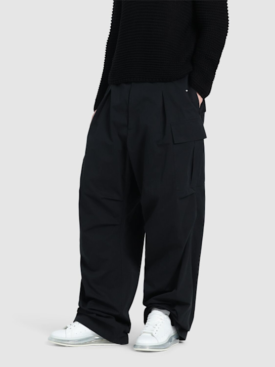 McQueen: Sneakers oversize in pelle 45mm - Bianco/Nero - men_1 | Luisa Via Roma