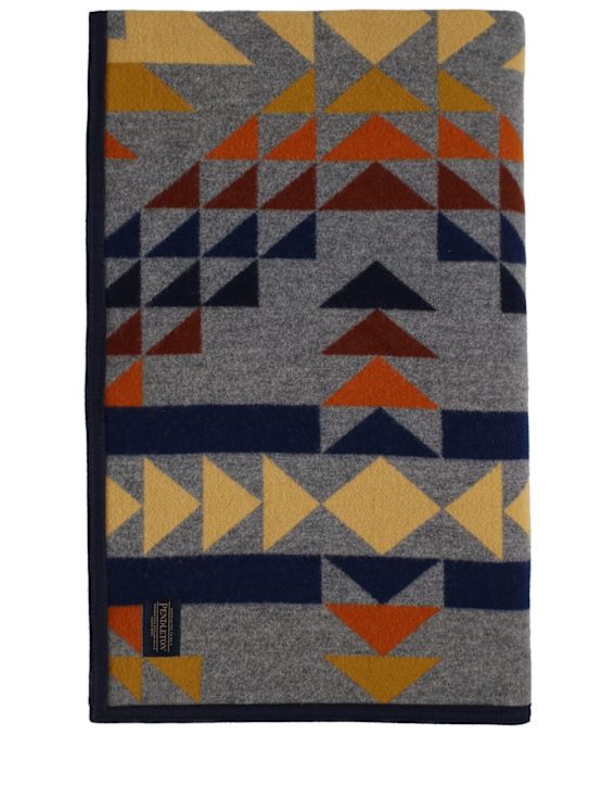 Pendleton Woolen Mills: Spider Rock napped jacquard throw - ecraft_0 | Luisa Via Roma
