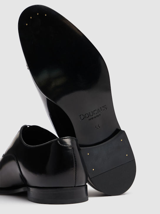Doucal's: Oxford leather lace-up shoes - Black - men_4 | Luisa Via Roma