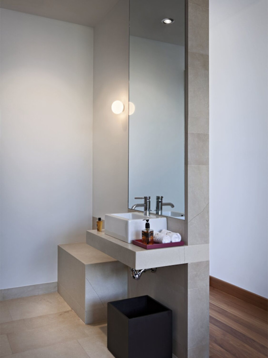 Flos: Lampada soffitto/parete Mini Glo-Ball - Bianco - ecraft_3 | Luisa Via Roma