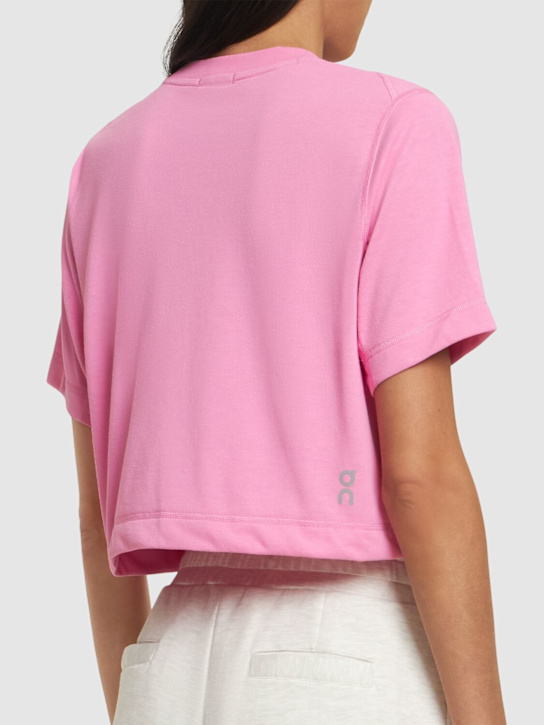 On: Train-T tech crop t-shirt - Raspberry - women_2 | Luisa Via Roma