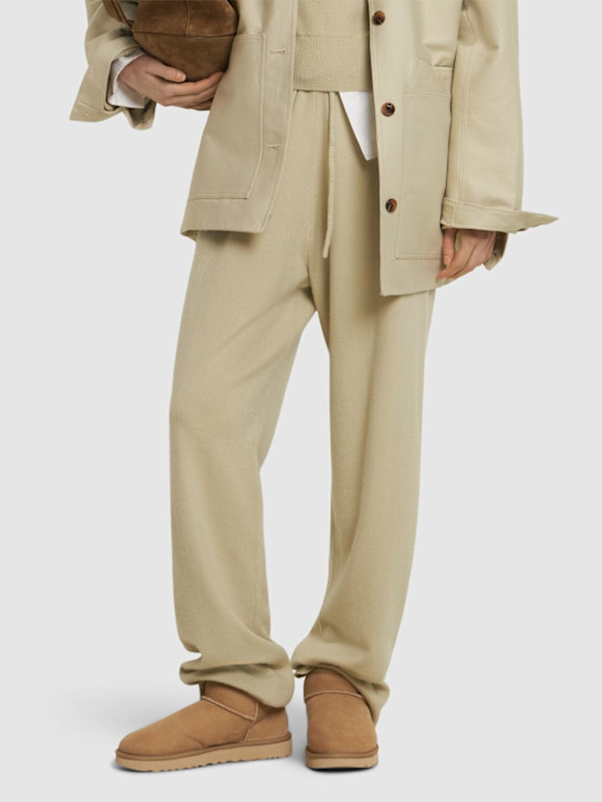 Ugg: 31mm Classic Ultra Mini shearling boots - women_1 | Luisa Via Roma