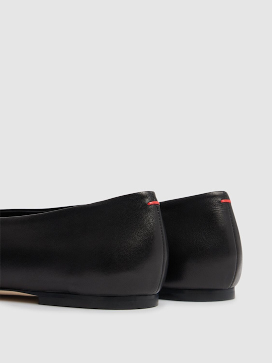 Aeyde: 10mm Kirsten leather flats - Black - women_3 | Luisa Via Roma