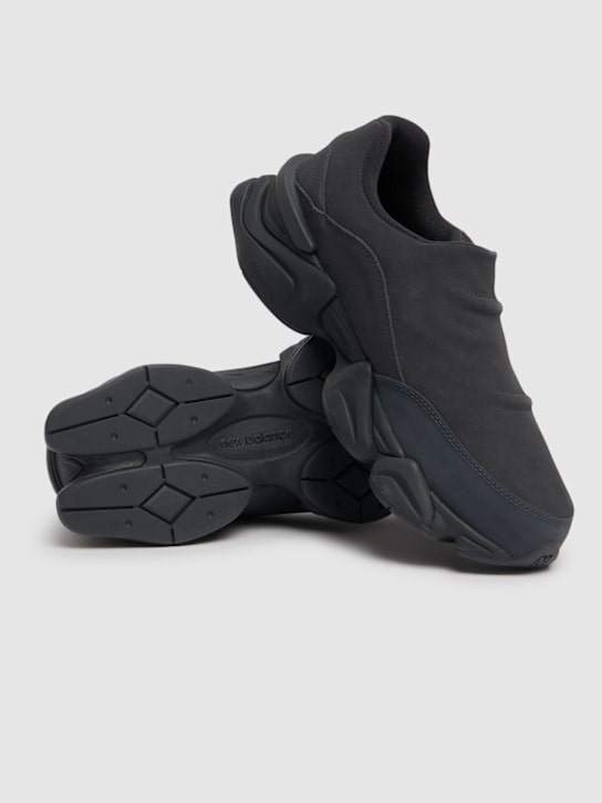 New Balance: 8040 sneakers - Triple Black - women_4 | Luisa Via Roma