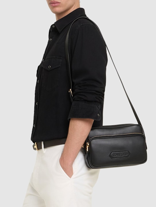 Tom Ford: Smooth leather messenger bag - men_1 | Luisa Via Roma