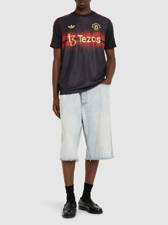 adidas Originals: Camiseta de fútbol Manchester United CNY - Negro - men_1 | Luisa Via Roma