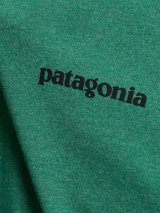Patagonia: P-6 Logo Responsibility t-shirt - Heartleaf Green - men_4 | Luisa Via Roma