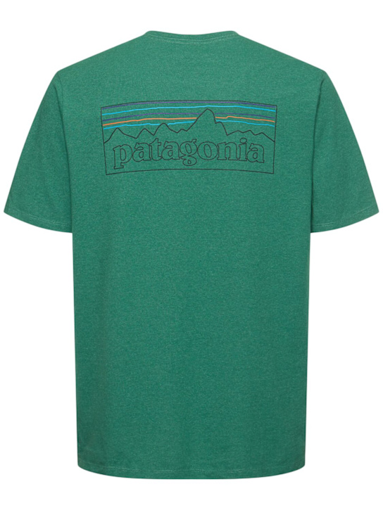 Patagonia: P-6 Logo Responsibility t-shirt - Heartleaf Green - men_3 | Luisa Via Roma