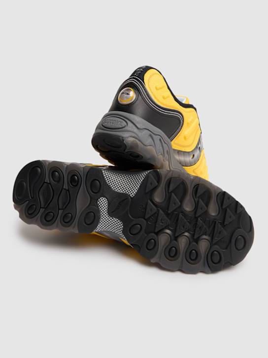 Saucony: Matrix sneakers - Gelb/Schwarz - men_3 | Luisa Via Roma