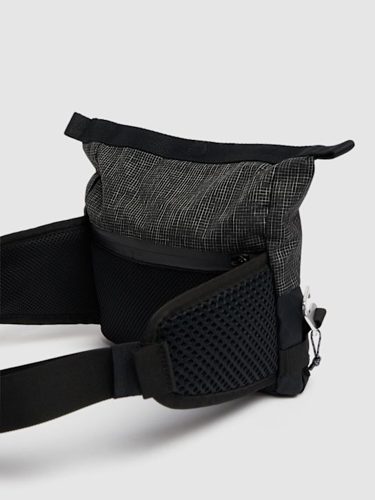 Nike: ACG Aysén crossbody bag - men_3 | Luisa Via Roma