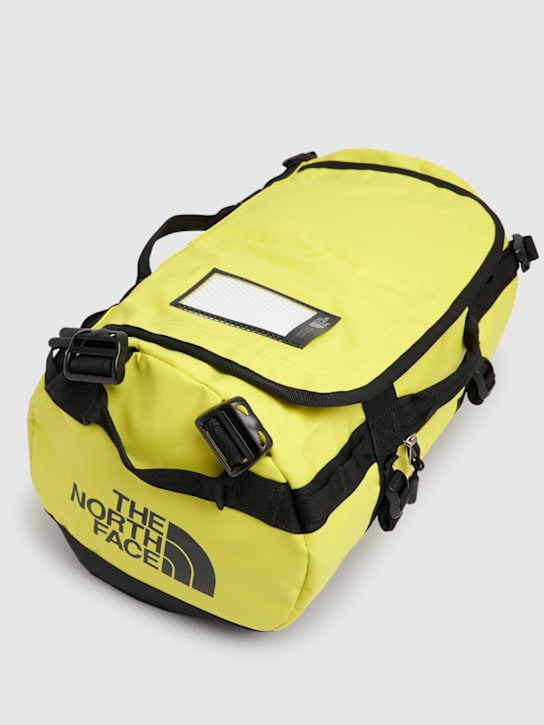The North Face: Bolso duffle XS Base Camp - Papaya - men_1 | Luisa Via Roma