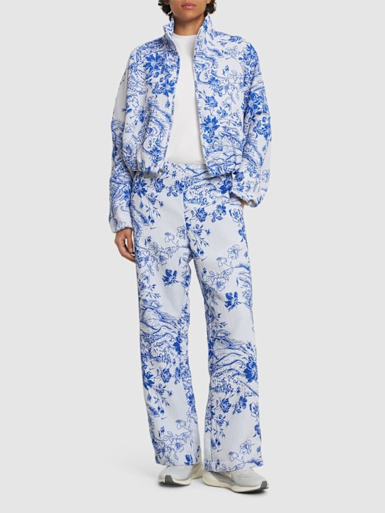 Nike: Pantaloni sportivi ricamati - White/Hyper Roy - women_1 | Luisa Via Roma