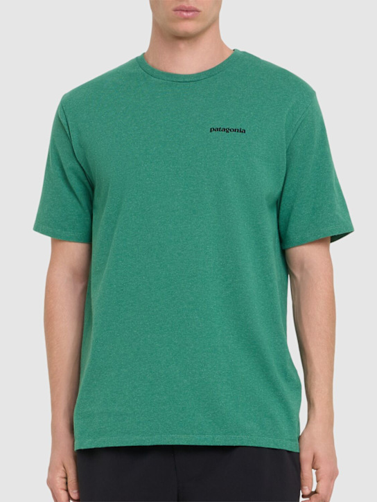 Patagonia: P-6 Logo Responsibility t-shirt - Heartleaf Green - men_2 | Luisa Via Roma