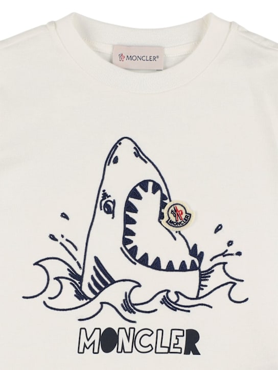 Moncler: Logo shark cotton t-shirt - White - kids-boys_1 | Luisa Via Roma