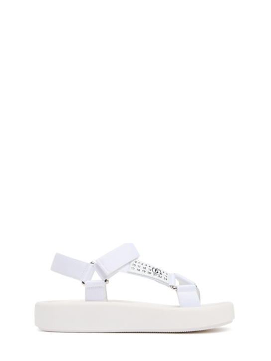 MM6 Maison Margiela: Sandalen aus Kunstleder mit Logodruck - Weiß - kids-girls_0 | Luisa Via Roma