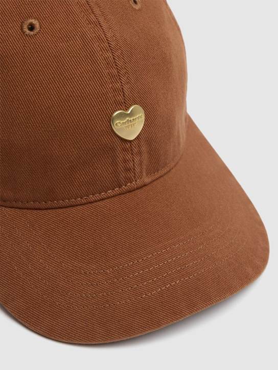 Carhartt WIP: Heart metal hat - Hamilton Brown - women_2 | Luisa Via Roma
