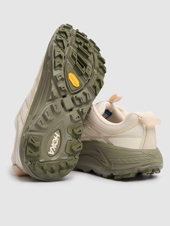 Hoka: Mafate Three2 sneakers - Oat Milk - men_3 | Luisa Via Roma