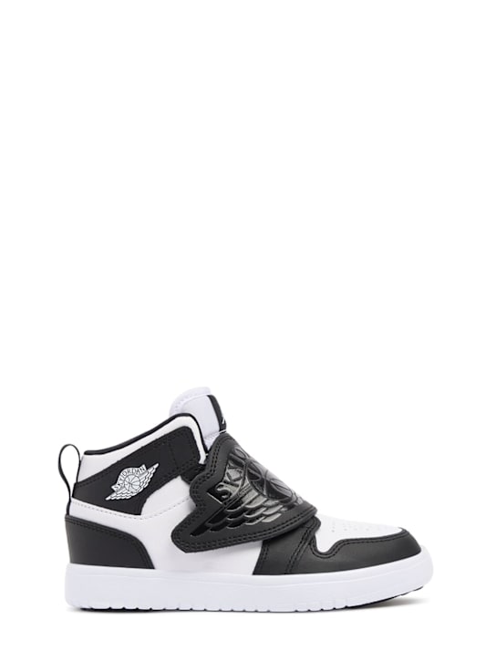 Jordan: Sky Jordan 1 sneakers - Black/White - kids-boys_0 | Luisa Via Roma
